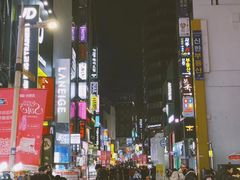 -BHC炸鸡(明洞总店)