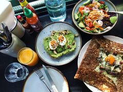 牛油果煮蛋吐司-RAC BAR(安福路店)