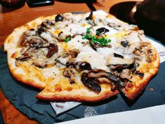 -The ROOF (通盈中心店)