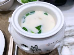 神仙豆腐腌笃鲜-御仙都北京菜馆·烤鸭店(双井店)