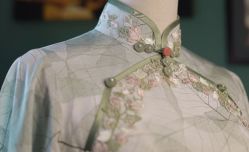 -租旗袍租礼服馆