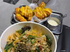 -W COLLECTIVE  DESSERT SHOP