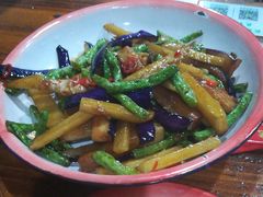 -老三样·美食研究中心(世贸路店)