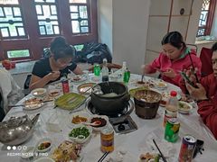 -鲁朗纳麦石锅鸡庄园