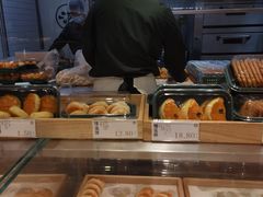 面包甜点陈列柜-泸溪河桃酥(欧尚店)