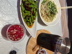 -肥肥虾庄·金牌油焖大虾(首义路店)