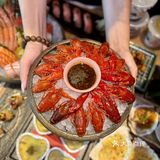 这家餐厅，我愿称之为光环日料tian花板！！