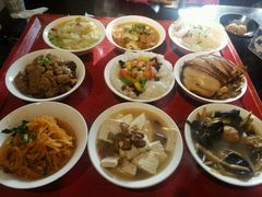 -蓝田九大碗民俗食府(蓝田店)