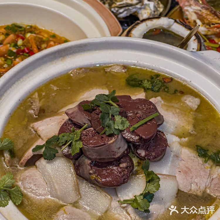 这家真的好会❗️椰子🐔汤好好喝‼️