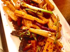 手撕牛干巴炒藕条-云海肴云南菜(花园城店)