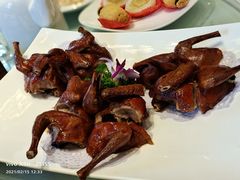 金牌乳鸽-麒茗餐厅·粤菜·宴会厅·海鲜(锦绣路店)