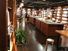 -新华书店(印象城店)