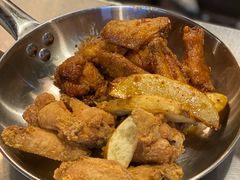 原味炸鸡和酱油鸡双拼-MI WU FACTORY米屋美食工厂餐厅(绿地店)