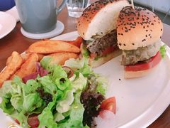 招牌牛肉汉堡-UPPER KITCHEN(延安路店)