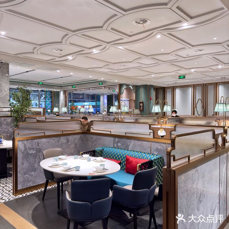 成都排队王～广州百年老字号陶陶居来成都啦