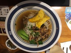 -霸蛮湖南菜·牛肉粉(荣京西街店)