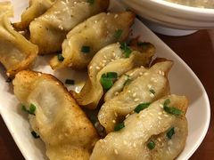牛肉鍋貼-小姜锅贴(凤凰街店)