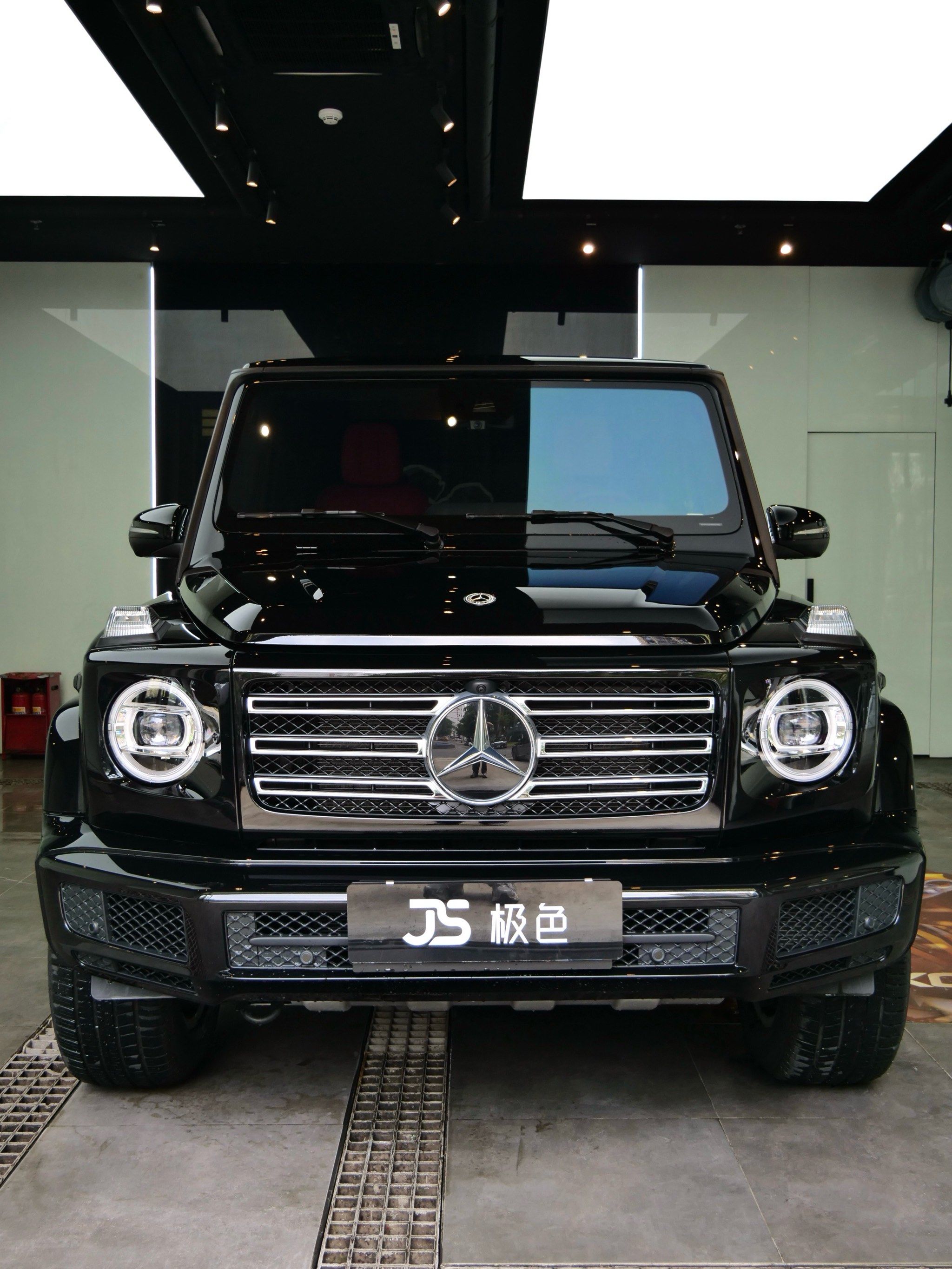 奔驰大g,如虎添翼