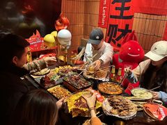 -何师烧烤Pro ·江湖川菜·小龙虾·精酿(太古里旗舰店)