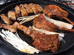 -三国惹火烤肉·中日韩烤肉集合店(百草路店)