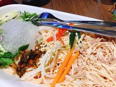 七彩泡沫鸡肉凉米线-雀舞云南菜(乐客城店)