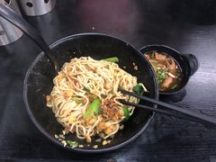 -丽影重庆小面(定西路店)