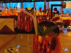 -The ROOF (通盈中心店)