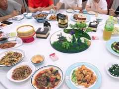 -大鸭梨烤鸭店(金顶街店)