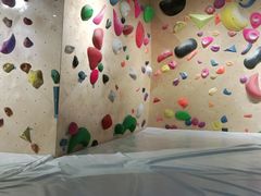 -ROCKPLUS攀岩馆(环宇城店)