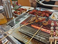-哈尔滨小酒馆·鲜肉现穿自助烧烤(康新花园店)