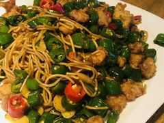 双椒鸡脆骨捞面-東舍食唐精品陕菜馆