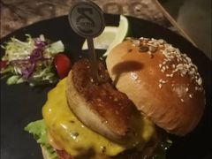 -HIGH FIVE哈福手工汉堡(桂林路店)