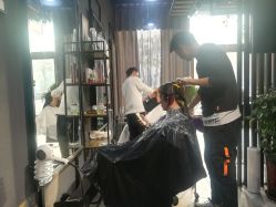 -MOVAN  HAIR莫凡匠人发型屋