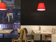 大堂-必胜客(证大大拇指店)