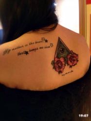 -鳌首刺青纹身 穿孔饰品店