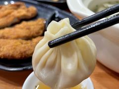 -莱莱小笼·乔艾