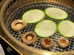 -铭牛烧肉·和牛海鲜自助(高新月牙湖店)