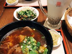 御品牛肉面-春水堂人文茶馆(站前店)