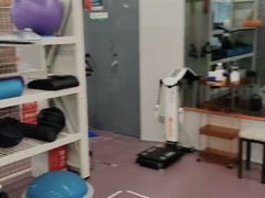 -乐刻健身铁馆(灯市口店)