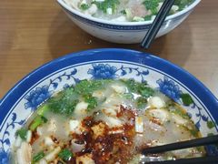 -天发芽·何记葫芦头泡馍·老字号(小南门店)