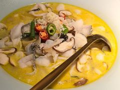 QQ酸汤鱼-蜜桃餐厅·伴山(绿宝广场店)