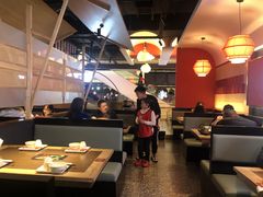 大堂-龙少爷碳火干锅(环球中心店)