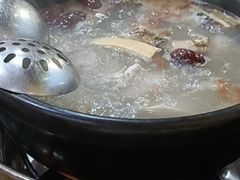 -濠轩阁特色生蚝火锅(水湾路店)