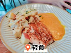 煎三文鱼花菜南瓜酱沙拉-BAKER&SPICE(BFC外滩金融中心店)