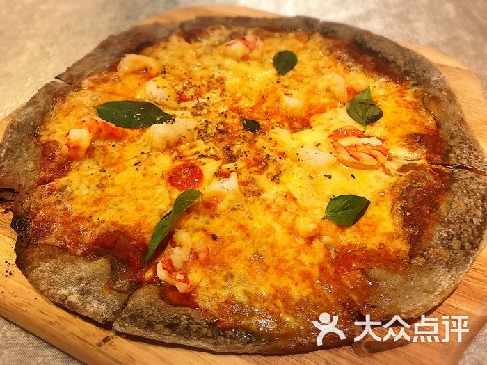 墨鱼海鲜披萨