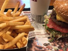 -The Habit Burger Grill 哈比特汉堡(复兴soho店)