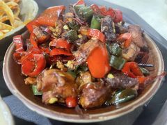 -董哥山城碗碗香(美专校街店)