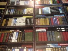 -钟书阁(松江泰晤士小镇店)