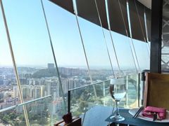 -宝利来国际大酒店-凤凰阁旋转餐厅
