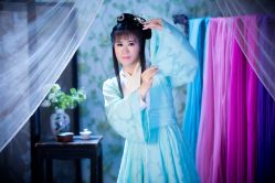 点击看大图 -九月鹰飞汉服摄影工作室